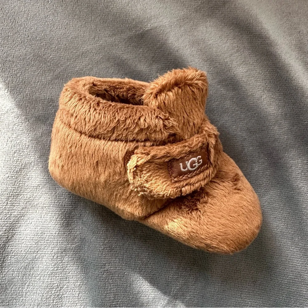 UGG Baby‎ Bixbee Bootie **RIGHT ONLY in Chestnut